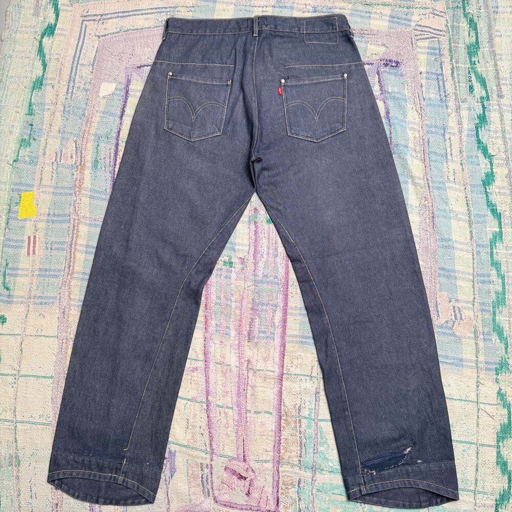 Vintage Levis Engineered Jeans Mens Blue Dark Wash Twisted Fits 34x31
